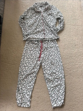 Aria collection Floral Lounge Set in White & Green Size Large